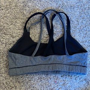 Grey sports bra (perfect condition)